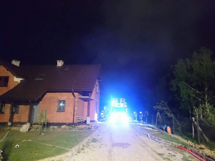 Wybuch butli z gazem. Dwie osoby poszkodowane (zdjęcia), OSP Gaszowice