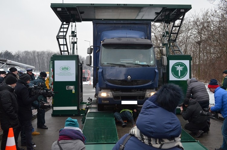 Mobilny „transformer” wyeliminuje kopcące auta?, ITD, WFOŚiGW Katowice