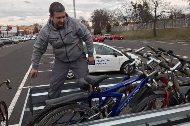 Niesamowita akcja w Rybniku. Wychowankowie poprawczaka tchną w rowery nowe życie, Facebook/Rower To Power