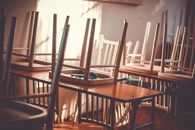 W piątek koniec roku szkolnego dla maturzystów. Czy odbiorą świadectwa?, Pixabay