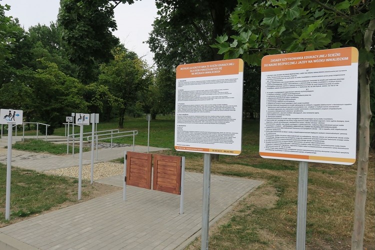 W parku tematycznym powstał tor przeszkód dla osób niepełnosprawnych, Lucyna Tyl/UM Rybnik