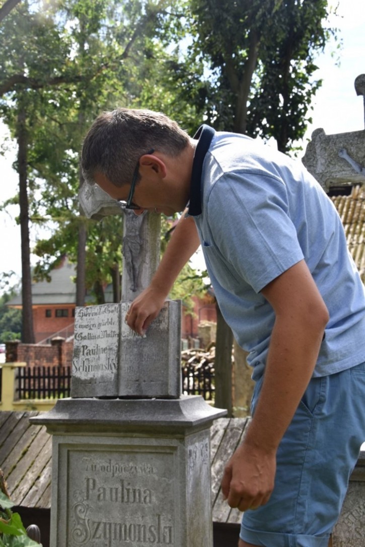 Ratują zabytkowy cmentarz w Bełku, UGiM Czerwionka-Leszczyny