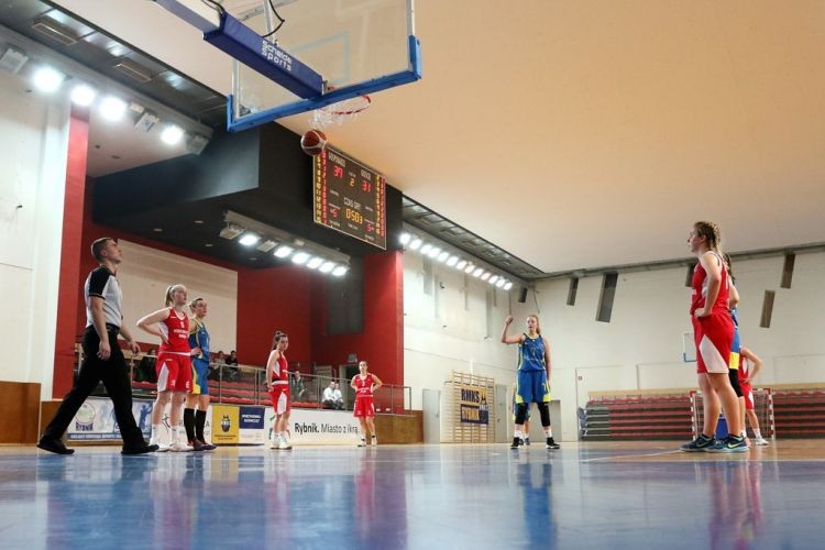 Miasto otwiera hale sportowe, na razie dla klubów, UM Rybnik
