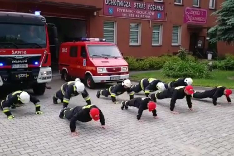 Strażacy z Rybnika i powiatu pompują dla chorego Wojtusia, Facebook