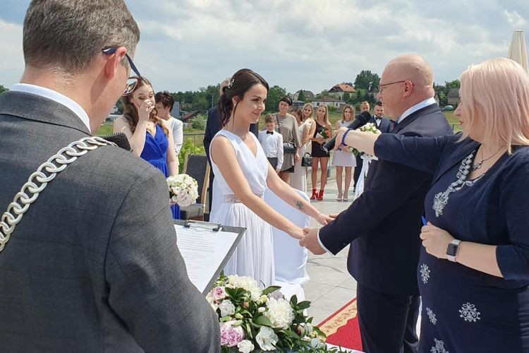 Prezydent udzielił ślubu w plenerze. „Miłości nikt nie odwołał”, UM Rybnik