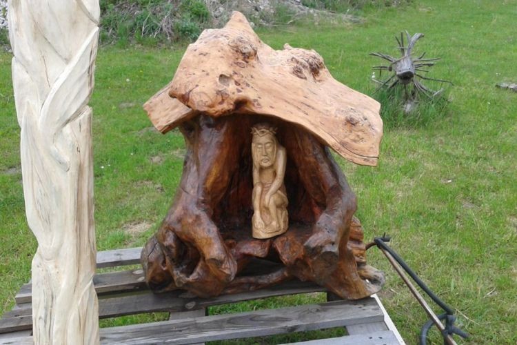 Ukradli drewniane kapliczki. Jedna ważyła 100 kg!, Facebook/Lech Cesarz