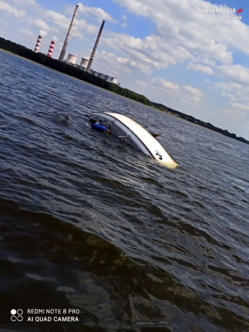 Na wodach zalewu wywróciła się łódka, KMP Rybnik