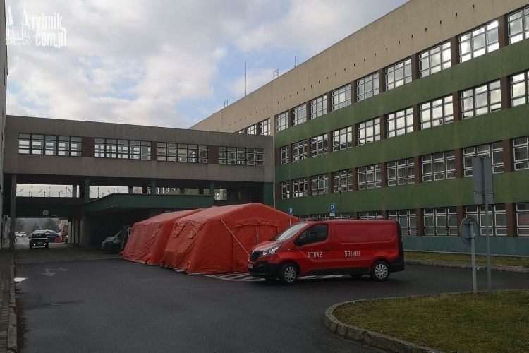 Szpital w Rybniku zwiększył ilość łóżek „covidowych”, Archiwum