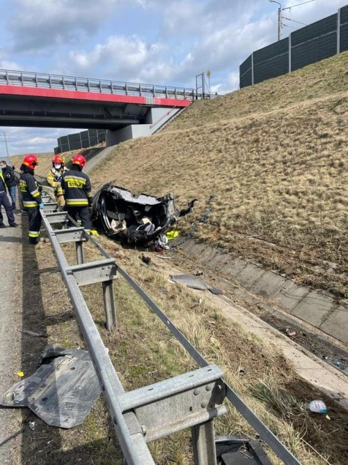 Autostrada A1: rozbił auto na kawałki. Zgłosił się na policję, KWP Katowice