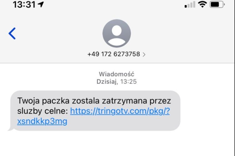 Dostałeś SMS-a od „służb celnych”? Nie otwieraj linku!, niebezpiecznik.pl
