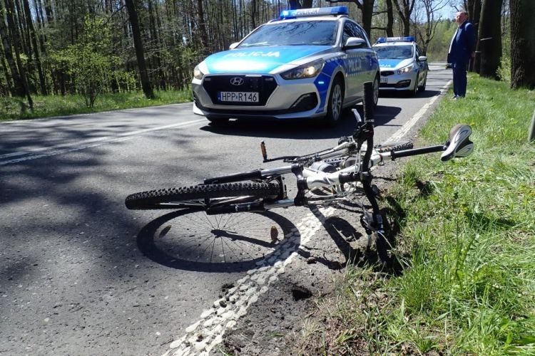 Kamień: kierująca samochodem uderzyła w rowerzystę, KMP Rybnik