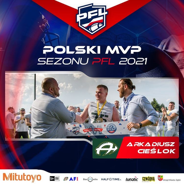 Futbol amerykański: Arkadiusz Cieślok mistrzem Polski i MVP sezonu 2021, Facebook Polska Futbol Liga, zdj. Dariusz Jacek / Interception