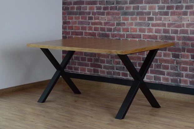 Stół i krzesła drewniane do kuchni, Materiał partnera