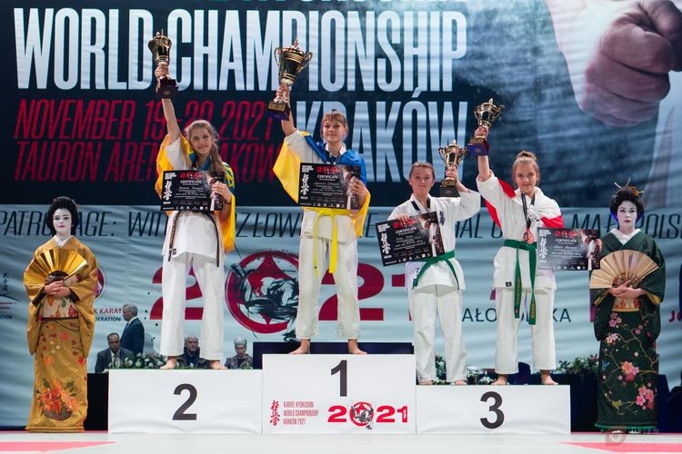 Karate: Marta Nalewajek z Rybnika dwukrotną medalistką mistrzostw świata, Materiały prasowe