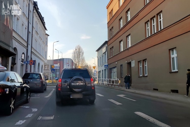 Policja o kontrapasie na Raciborskiej: będzie zagrożeniem dla rowerzystów, Archiwum