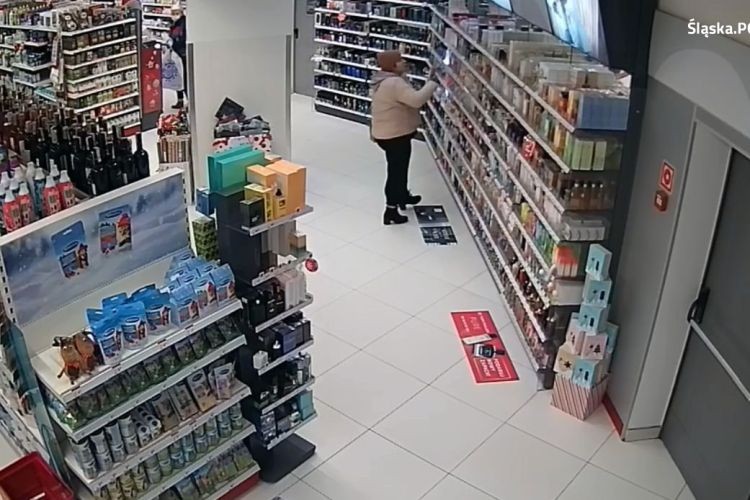 Policja szuka tej kobiety. Ukradła perfumy (zdjęcia), KMP Rybnik