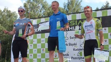 Triathlon 1/4 Ironman: podium Adama Kuśki