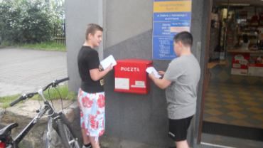 Dzieci z Niedobczyc i Niewiadomia rozesłały tysiąc pocztówek