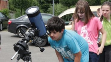 Gimnazjaliści zorganizowali zajęcia astronomiczne dla uczniów ZSP nr 9