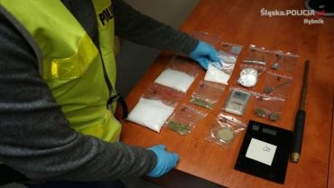 Rybnik: policja zatrzymała dilera narkotyków. Posiadał 540 działek amfetaminy