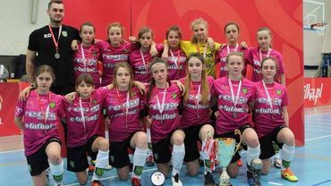 Futsal: piłkarki ROW-u wicemistrzyniami Polski U14