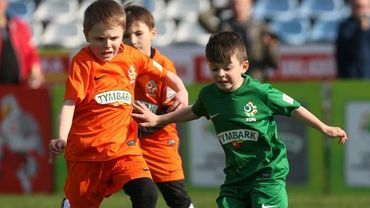 Młodzi piłkarze i piłkarki z Rybnika walczą o finał na Narodowym