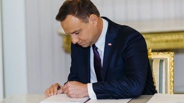 Prezydent Duda podpisał nowelizację kodeksu wyborczego. Samorządy krytykują