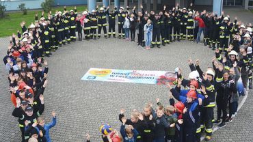 Siatkówka: strażacy z Jankowic zagrają dla Maksia