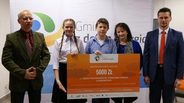 SP w Jankowicach otrzymała nagrodę za „walkę” z niską emisją
