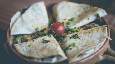 Quesadilla z kiszonym ogórkiem – meksykańskie danie w polskiej wersji