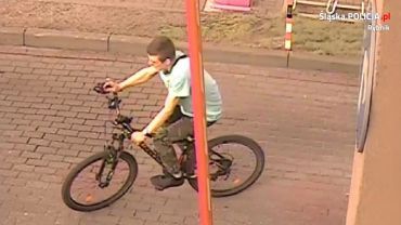 To on ukradł rowery? Policja szuka mężczyzny na zdjęciach