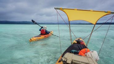 „Podróże w nieznane” w Żółtym Młynku: kajakiem wokół najpiękniejszych wysp Indonezji