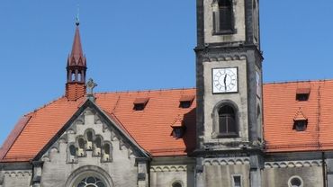 Firma z Czernicy odrestaurowała 200-letni zegar