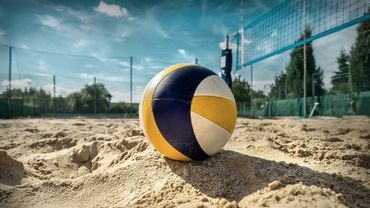 Siatkówka plażowa, piłka ręczna i beach soccer - sporty plażowe nie tylko nad morzem!