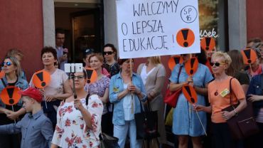 Strajk włoski nauczycieli. W Rybniku wypowiedziało się ponad 1000 osób