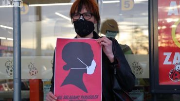 Nie chcą zakazu aborcji. Niecodzienny protest przed sklepem w Rybniku