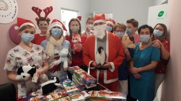 Mikołaj odwiedził małych pacjentów na pediatrii