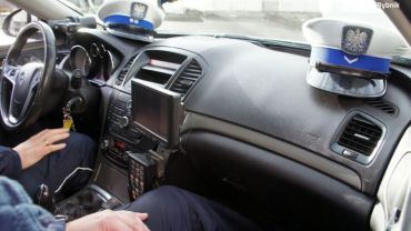 Pijany kierowca chciał przekupić policjantów