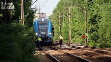 Śmiertelne potrącenie w Mikołowie. Koleje Śląskie odwołały pociągi przez Rybnik