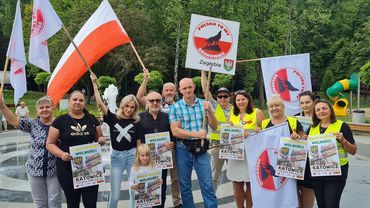 Chcemy leczenia, nie szczepienia – Śląski Marsz Wolności przemaszerował ulicami Katowic