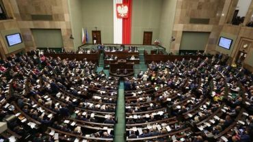 Będą podwyżki dla polityków i samorządowców. Sejm przyjął projekt ustawy