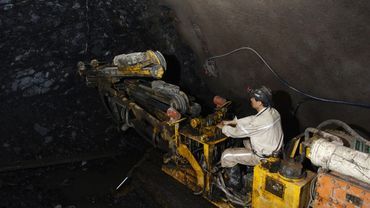 Chiny reaktywują kopalnie, Niemcy wracają do węgla