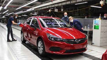 Ostatnia Astra powstała w Gliwicach. Stellantis zaczyna nowy rozdział produkcji aut w Polsce