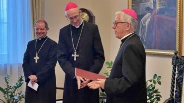 Adrian Galbas objął oficjalnie urząd arcybiskupa koadiutora. „Witamy w domu”