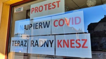 „Najpierw covid, teraz radny Knesz”. Awantura na Kominka