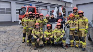 Zwycięzca strażackiej licytacji dla Samuela odwiedził Komendę Miejską PSP w Rybniku