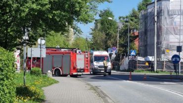 Wypadek na ul. Dworek. Jedna osoba przewieziona do szpitala