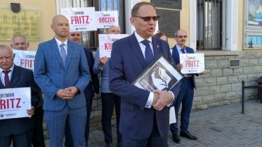 „Chcemy, by każdego Polaka było stać na dom, dwa samochody i boczek zamiast robaka”. Poznaliśmy liderów Konfederacji do Sejmu