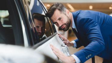 5 porad, jak dokładnie sprawdzić samochód przed zakupem