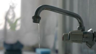 Sanepid: woda w Ochojcu jest czysta. Dzieci mogą wrócić do nauki w szkole i przedszkolu